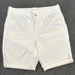 Old Navy White Bermuda Shorts Classic Cotton Style